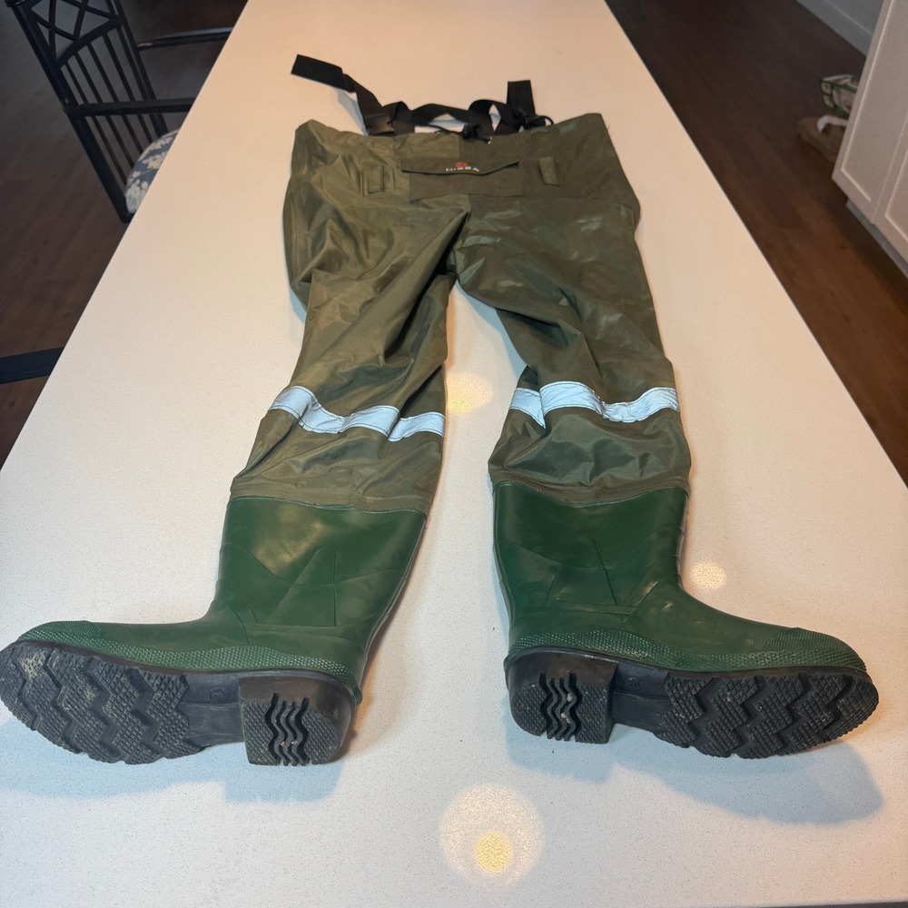 HISEA Chest Waders Mens 9.5 Green Used 28 Inseam Boot Foot